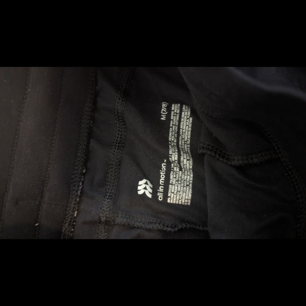 Shorts - Picture 2 of 3